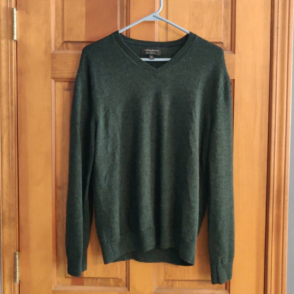 Banana Republic Merino Wool V-neck sweater